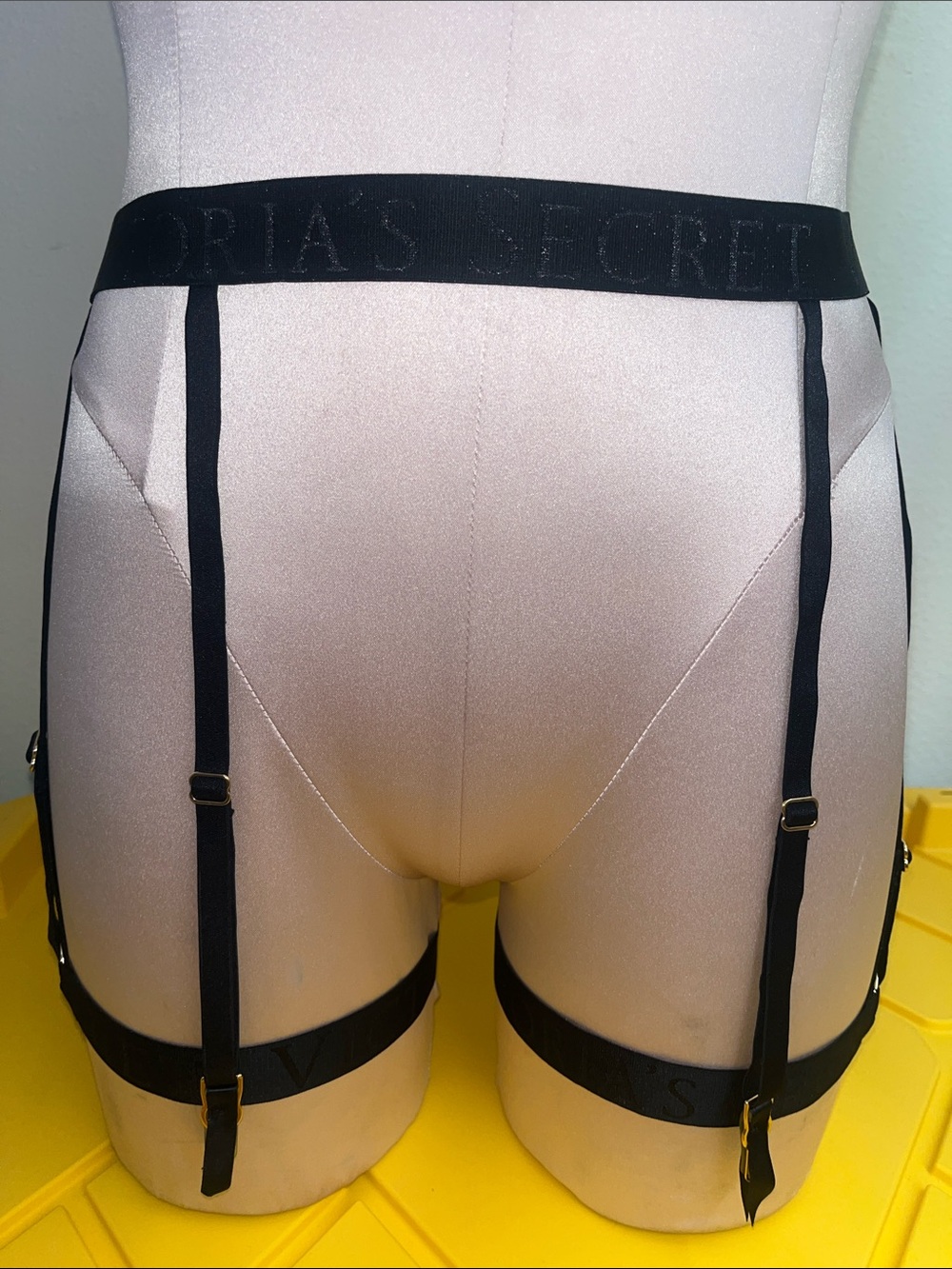 Victoria's Secret Very Sexy Black Garter Harness Belt Logo